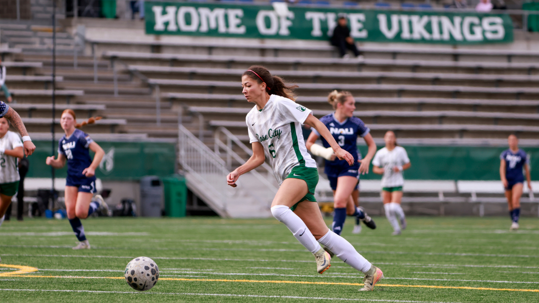 Ocean Rideout advances the ball in a Portland State soccer match