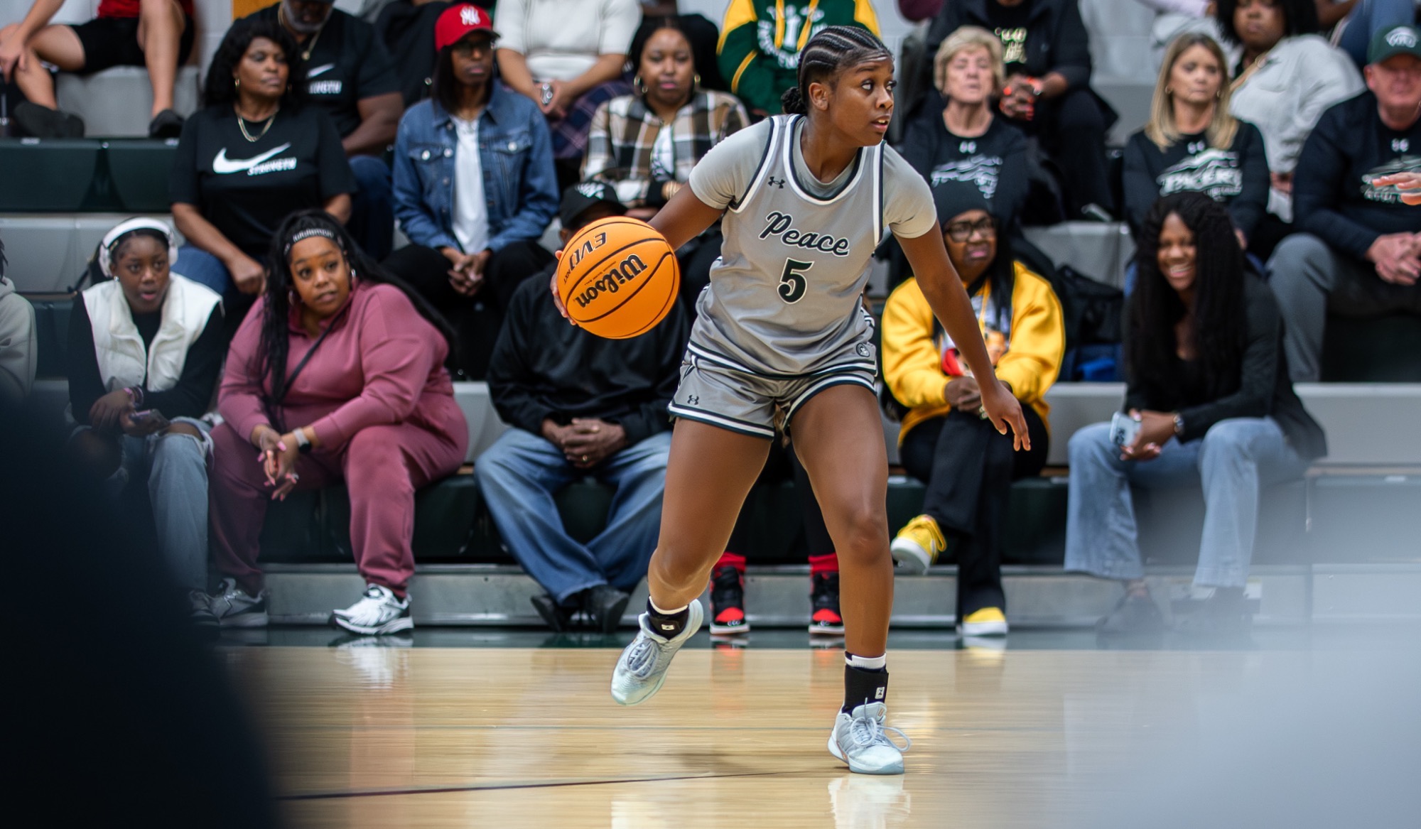 Zikira Hendersona action shot 2526`