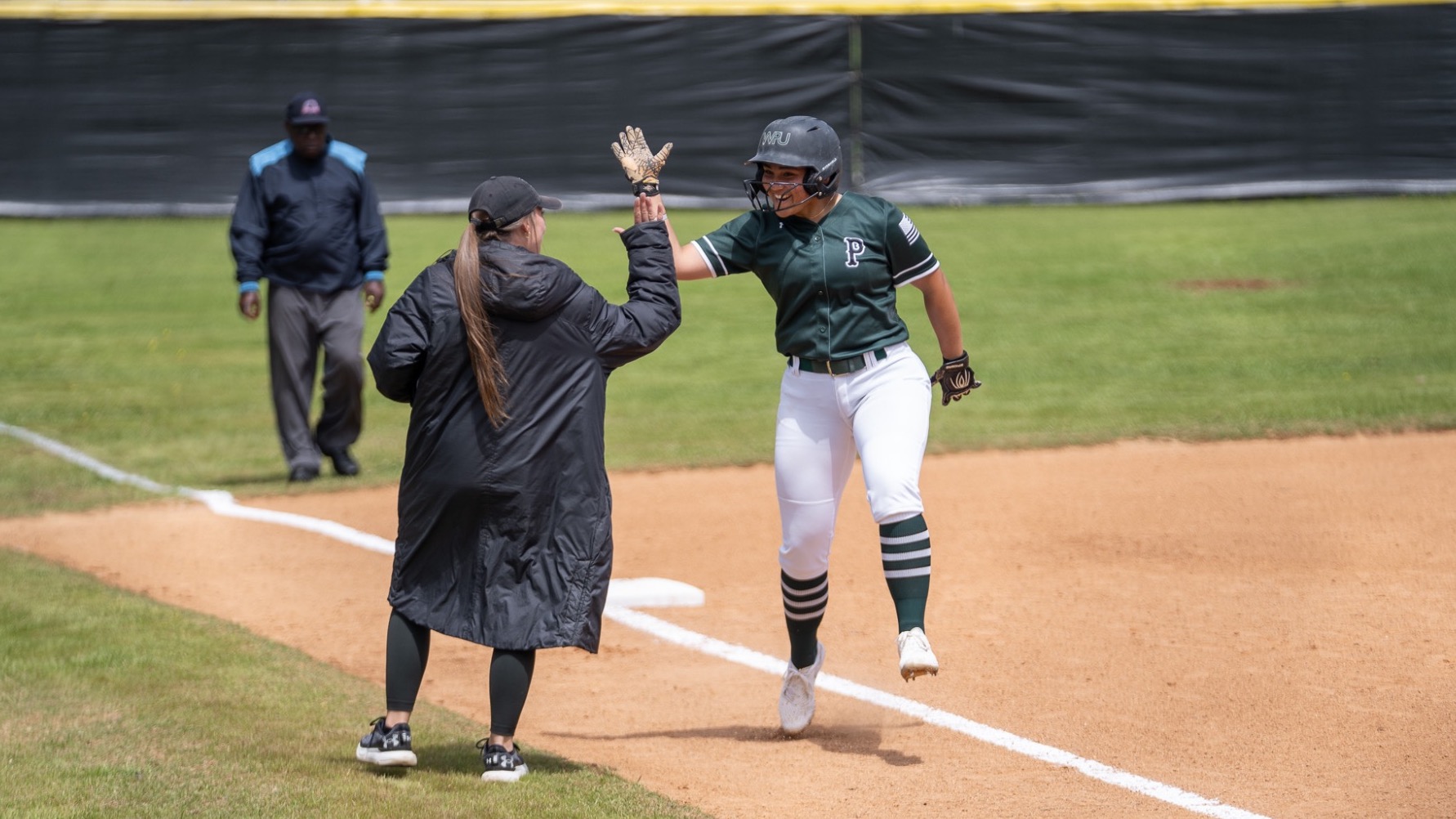 Isabelle Olson action shot