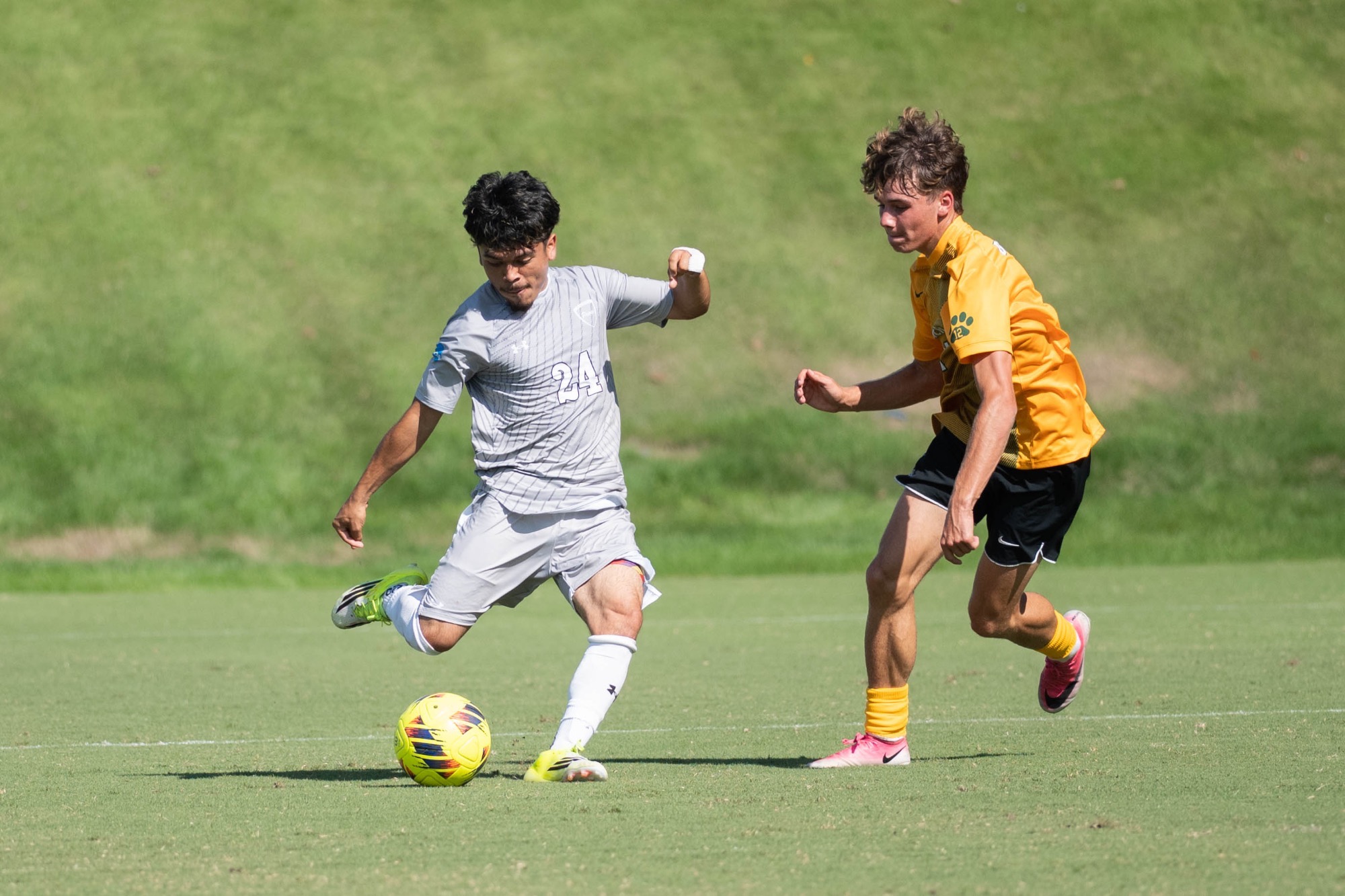Miguel Rodriguez Action Shot 26