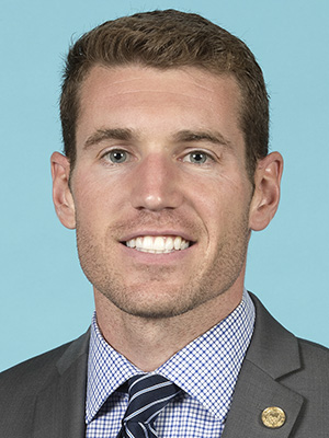Tyler Nase headshot 2017-18