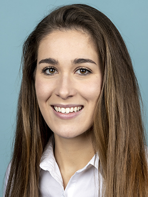 Steph Zewe headshot January 2020