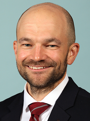 Joe Mihalich Jr. headshot fall 2122