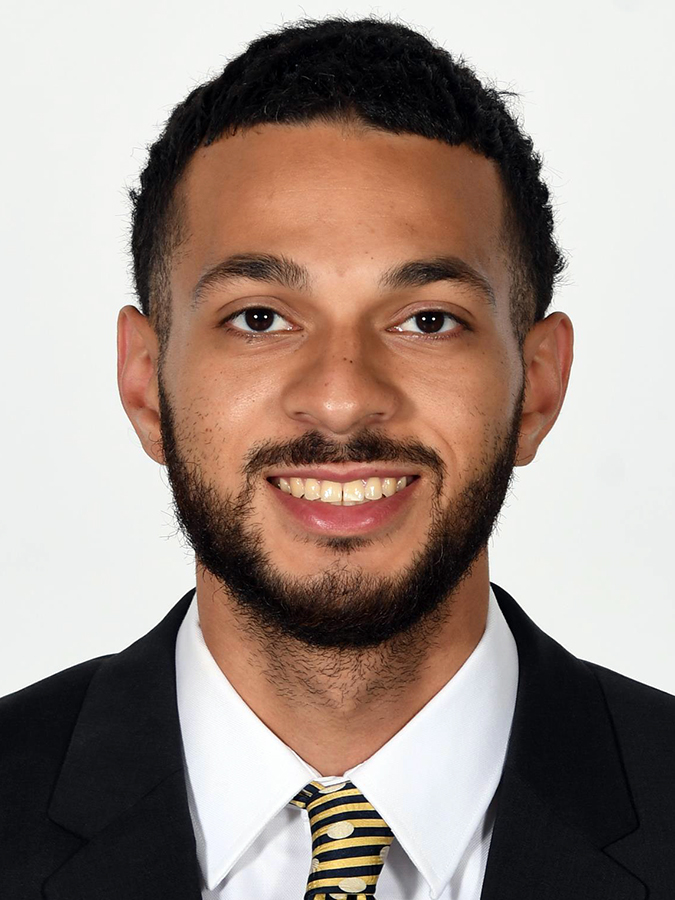 Kris Saulny headshot from GW
