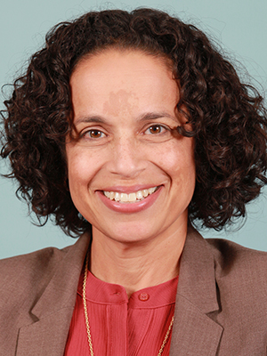 Joy de Jesus headshot fall 2022