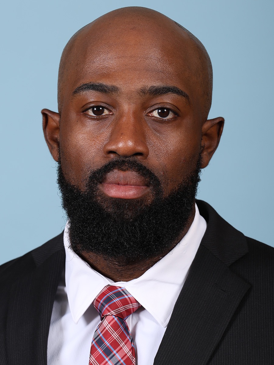 Moose Akanno headshot fall 2024