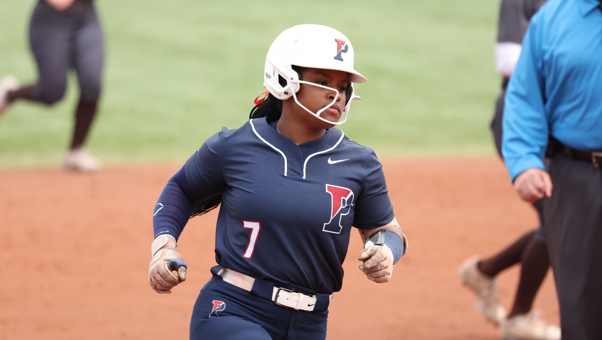 Jade Montgomery vs. Brown