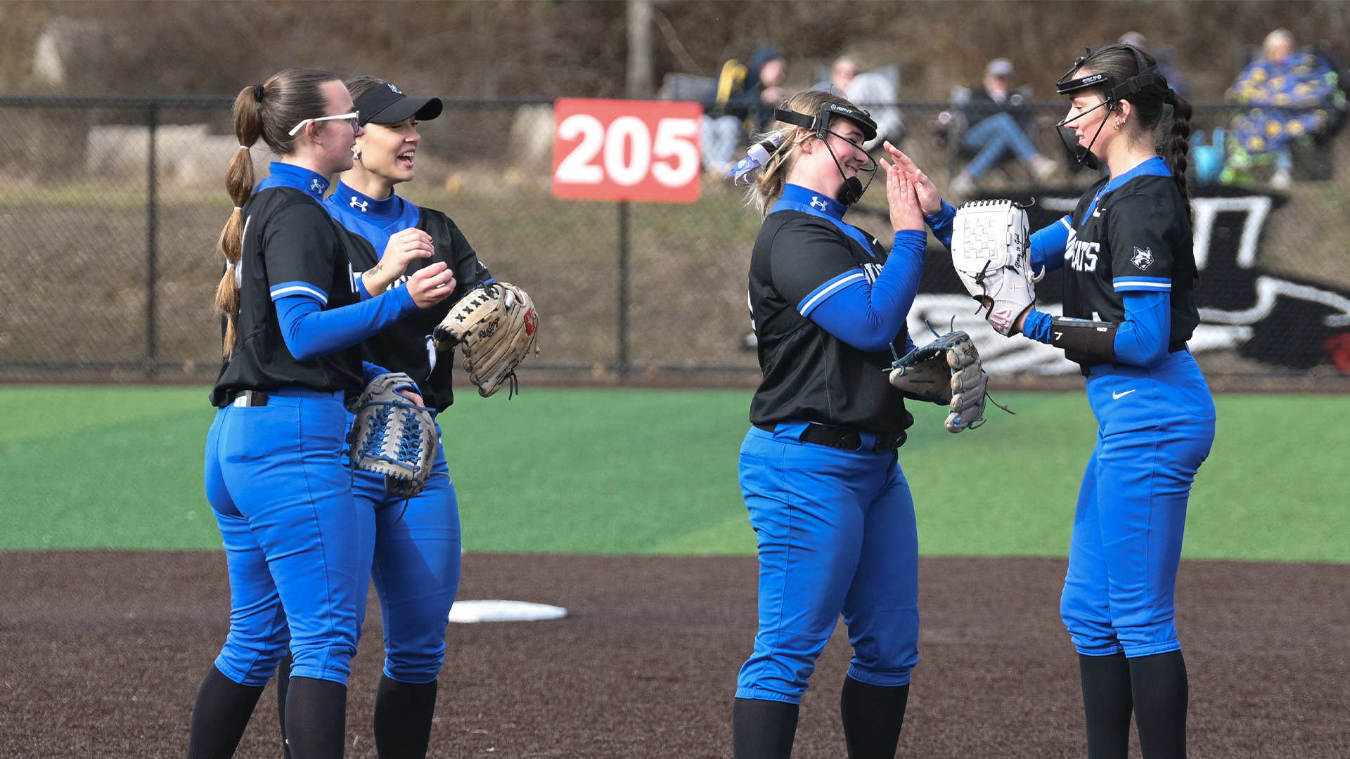 2026-softball-team-action-vs-penn-state-altoona