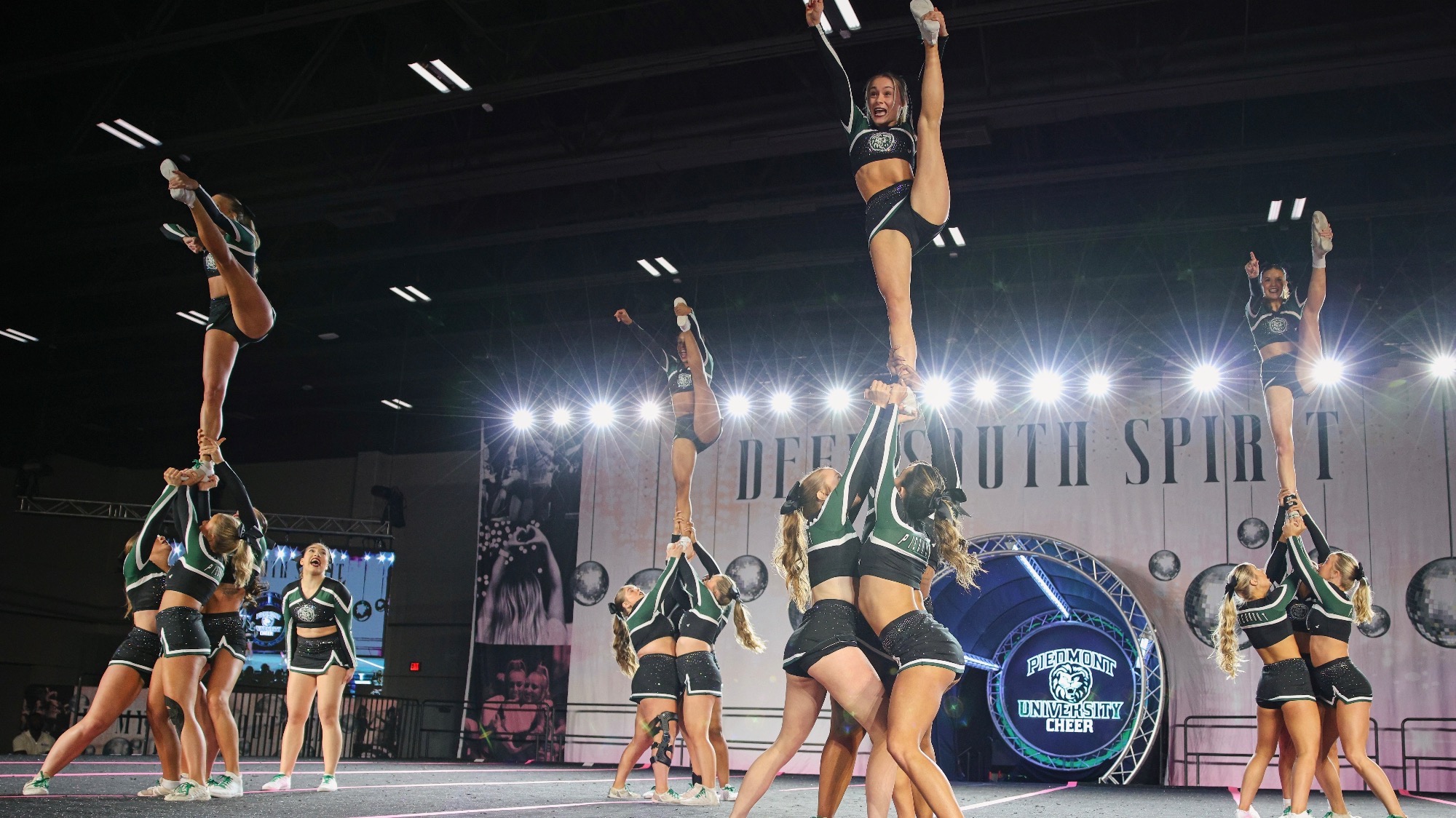 Cheer - Action