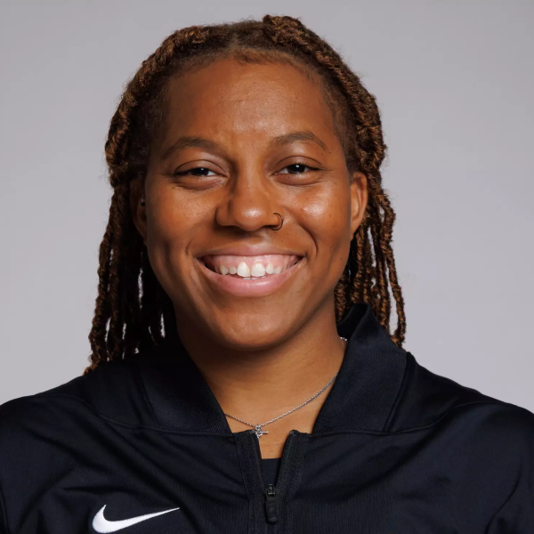 Monti Hendrix Headshot