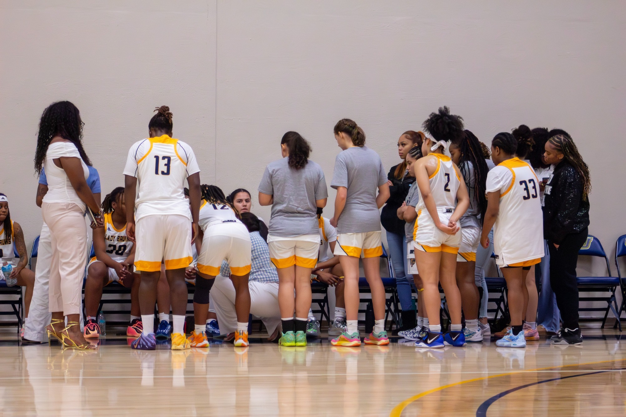 WBB team during a timeout