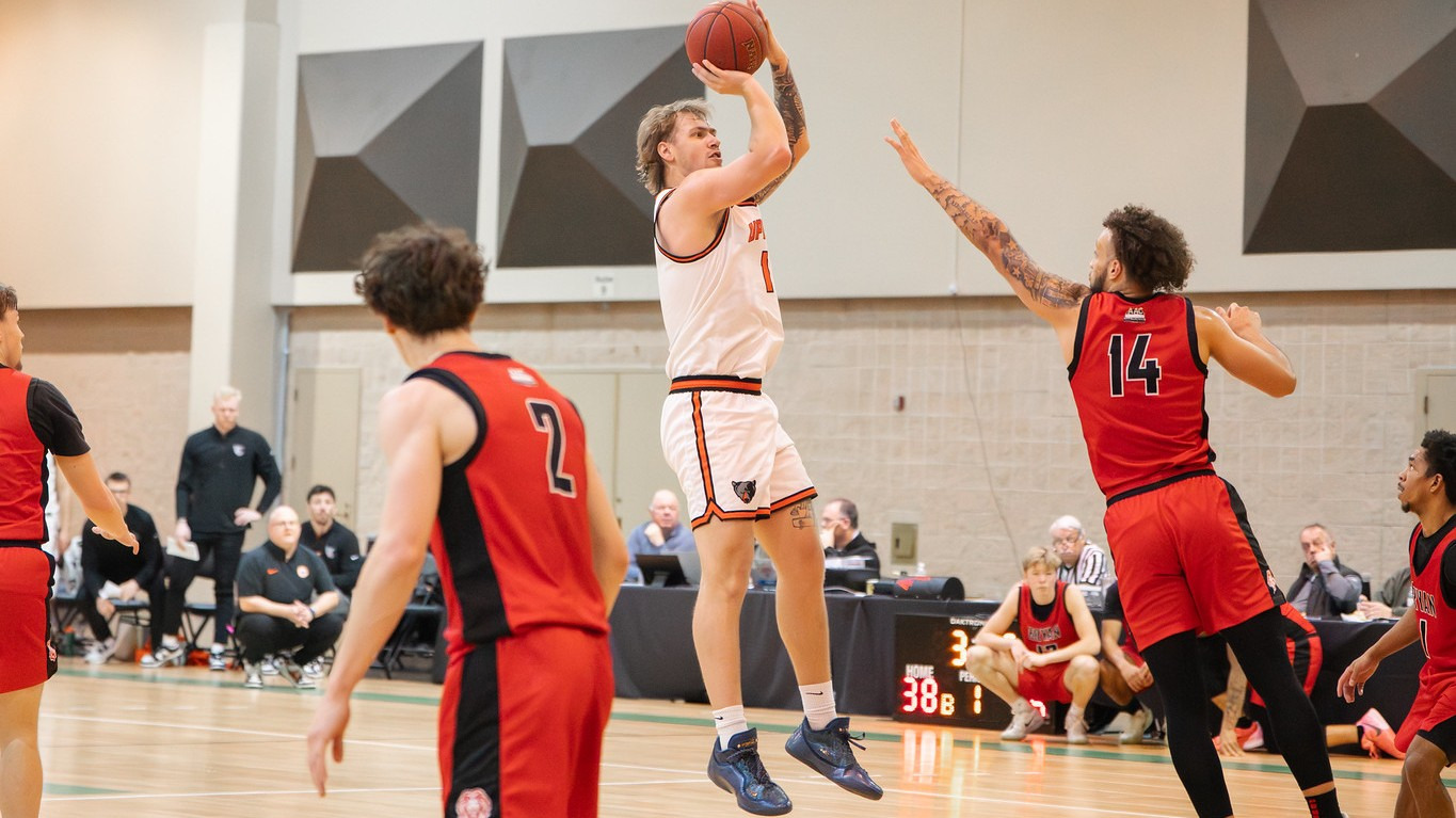 MBB -- Brad All-America