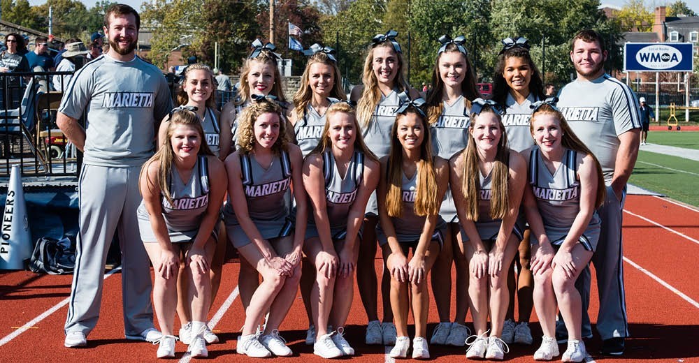 2016_FB_Cheerleaders