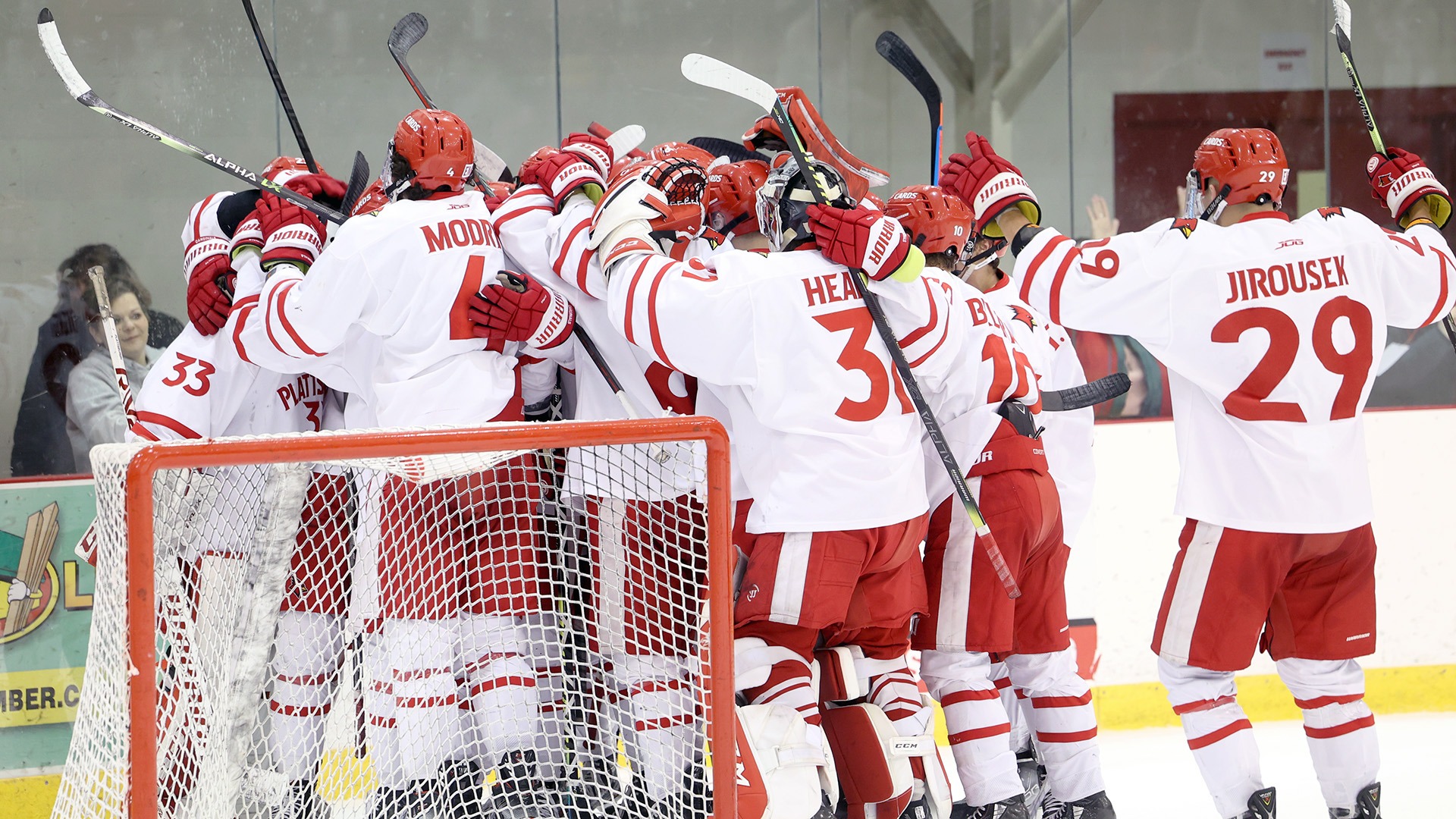 No. 7 Men's Ice Hockey Dethrones No. 11 Geneseo in SUNYAC Semifinals