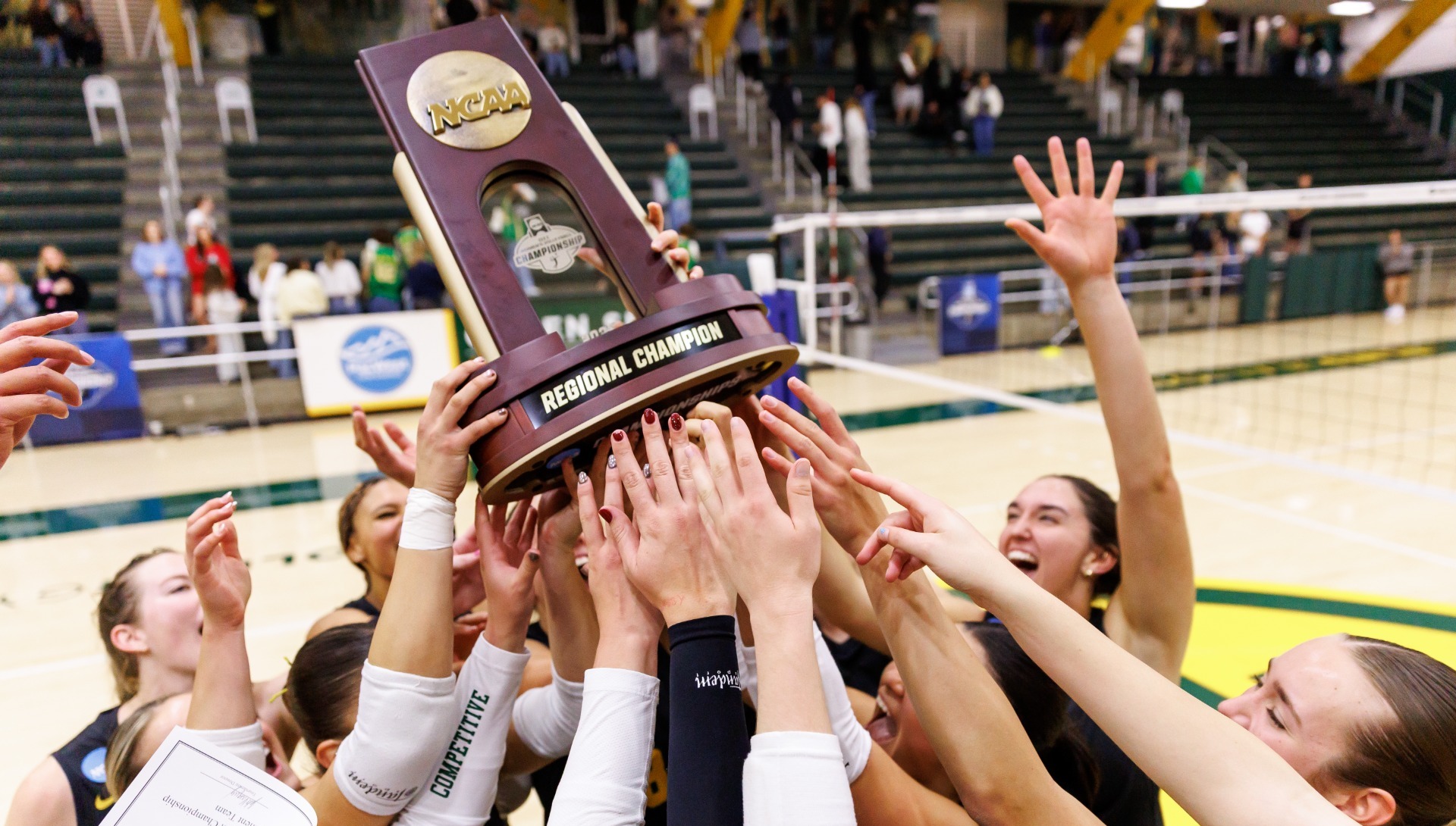 PLNU Volleyball Regional Champions