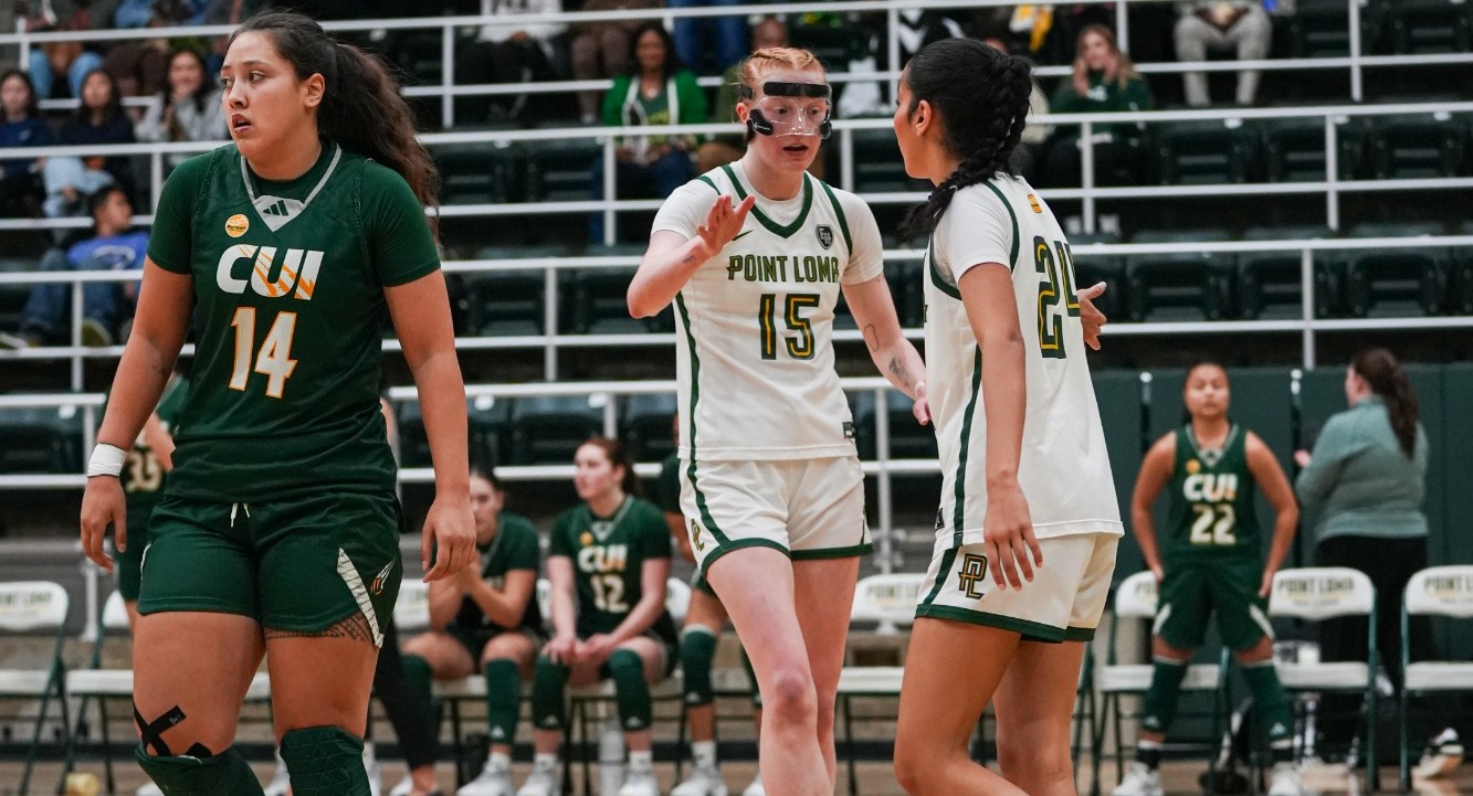 Eiley Tippins, Izzy Navarro