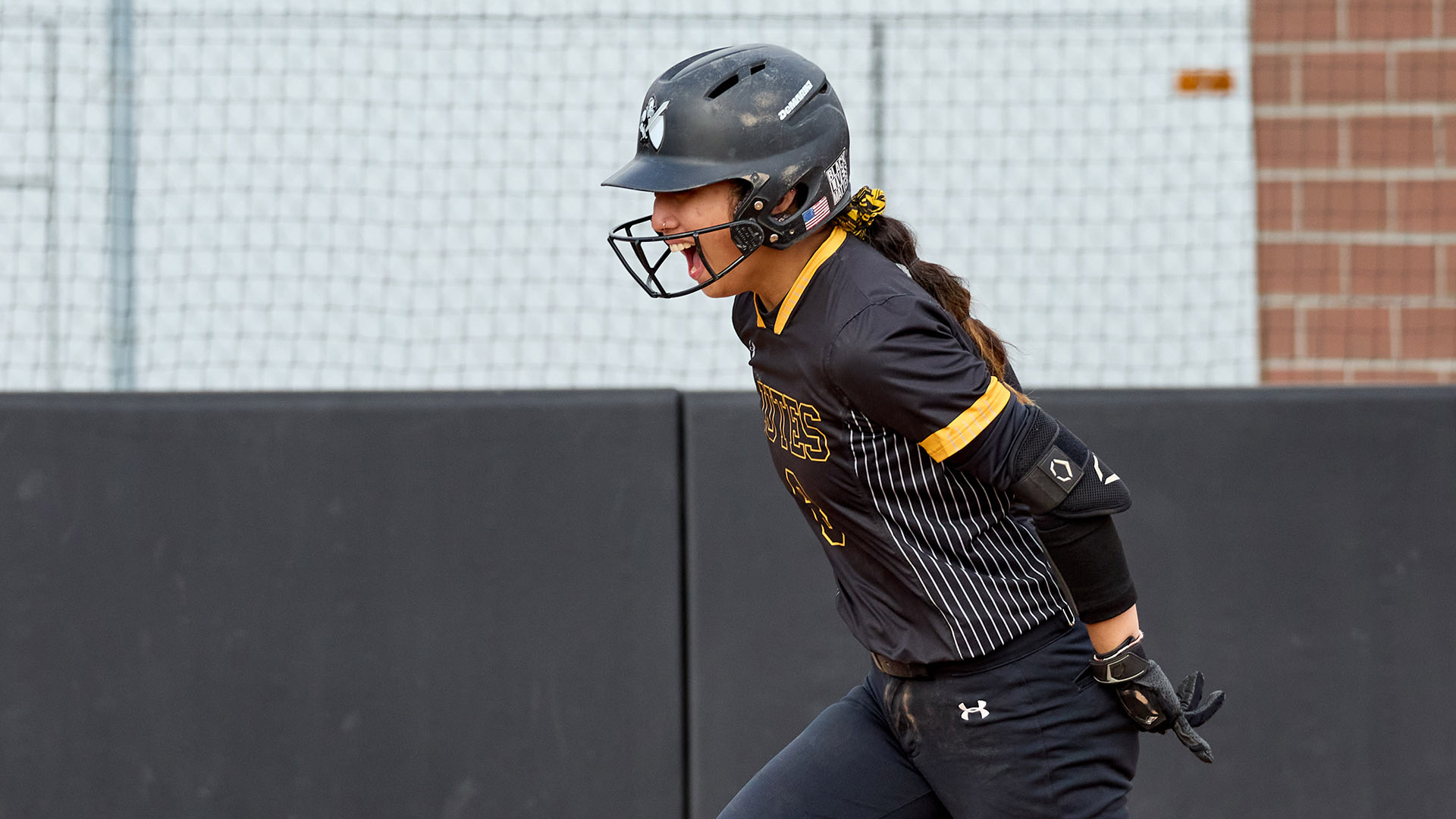 Lutes Sweep Season Series from Willamette Pacific Lutheran University