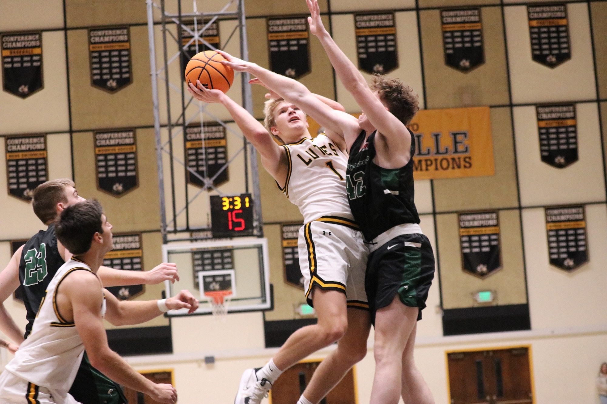 Lutes Race Past Geoducks 7553 in Season Opener Pacific Lutheran