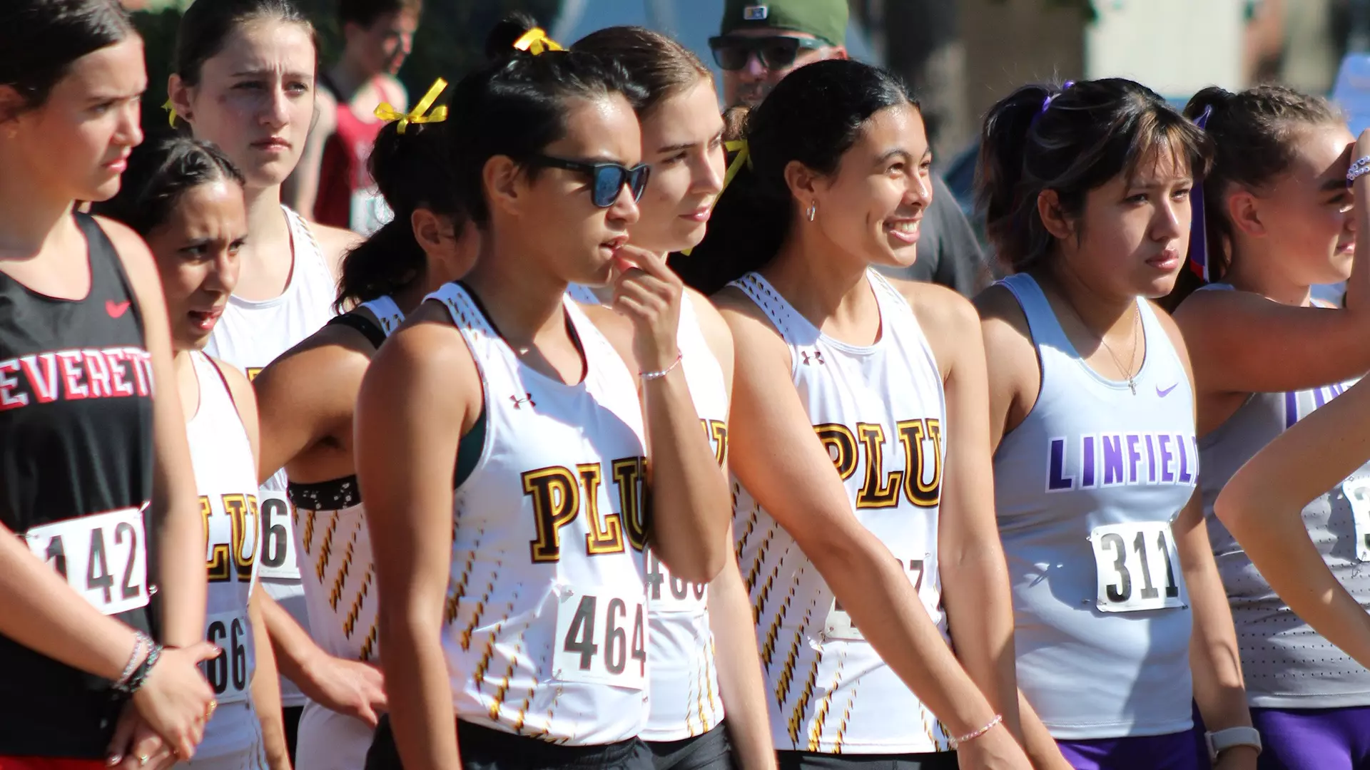 Lutes at start line of PLU Invite