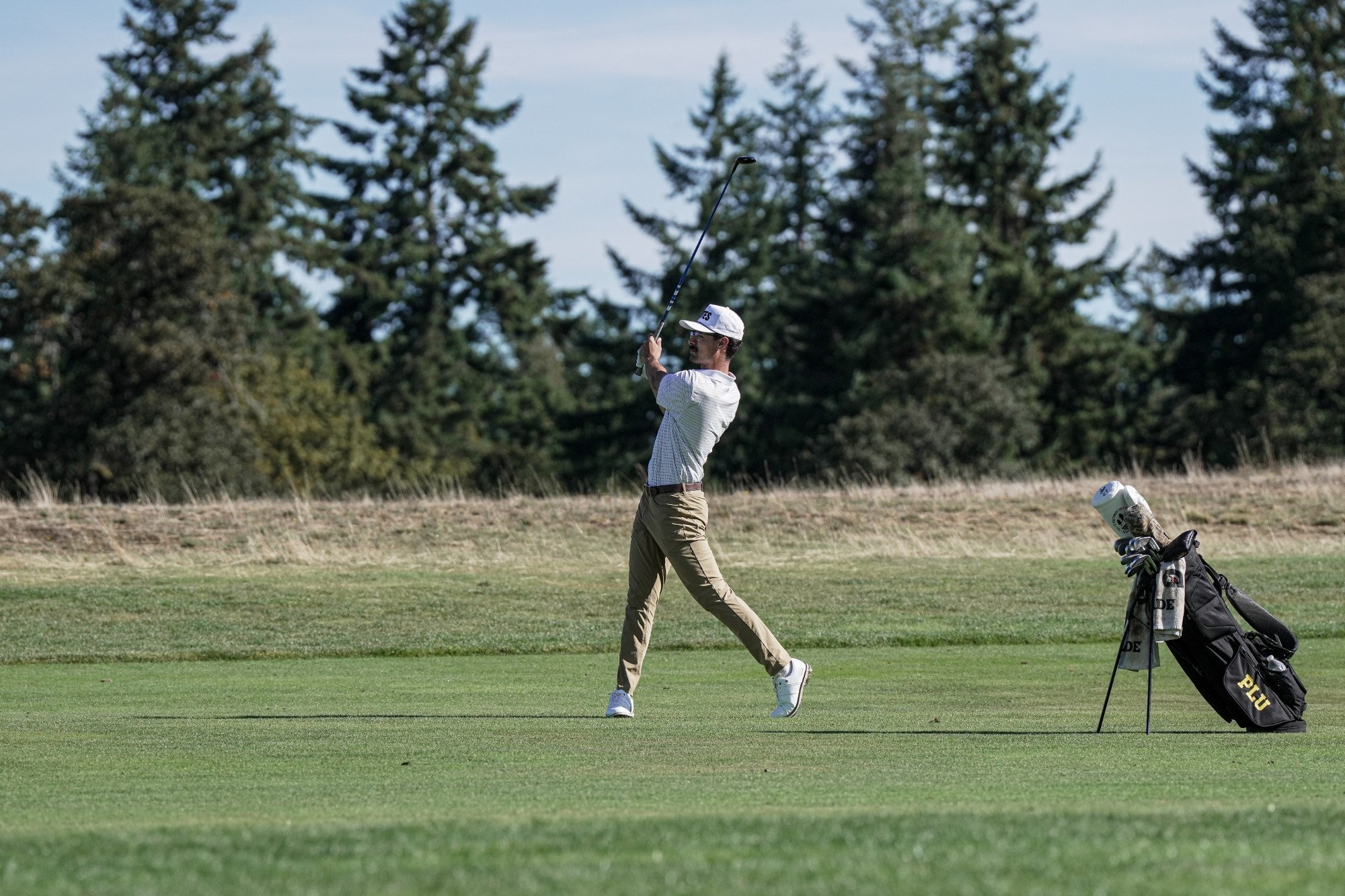Koen Solis approach shot.