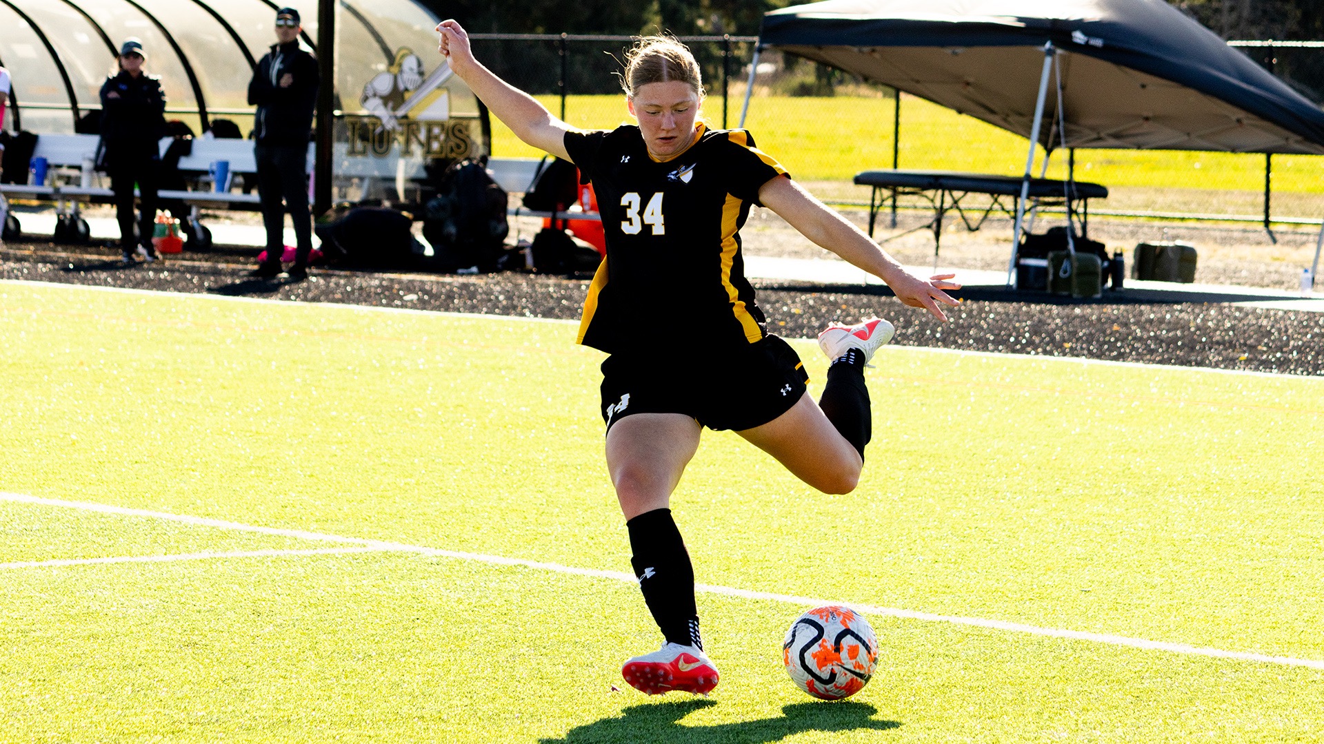 Tia Schwetz with ball in win over Whitworth