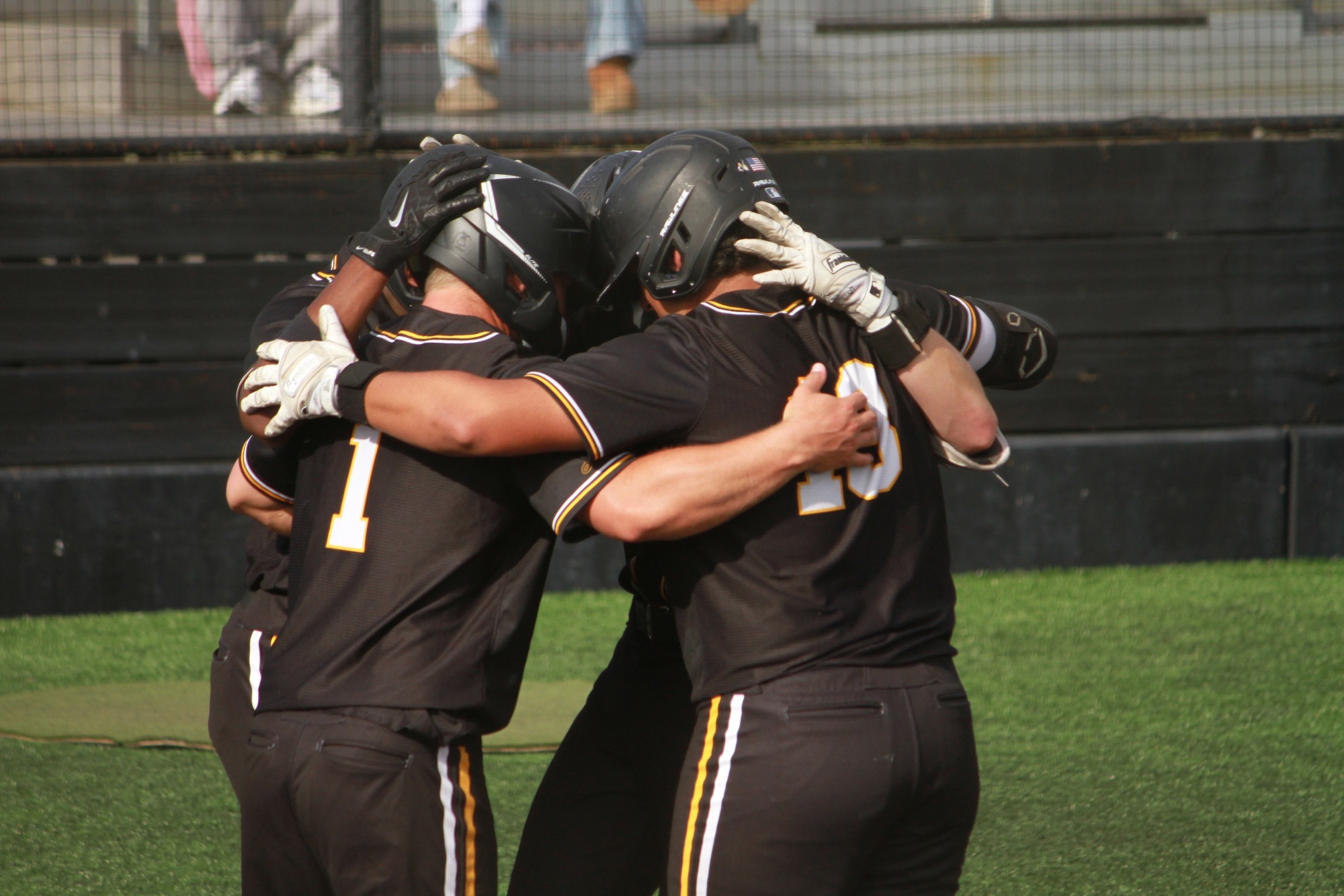 team huddle vs whitworth