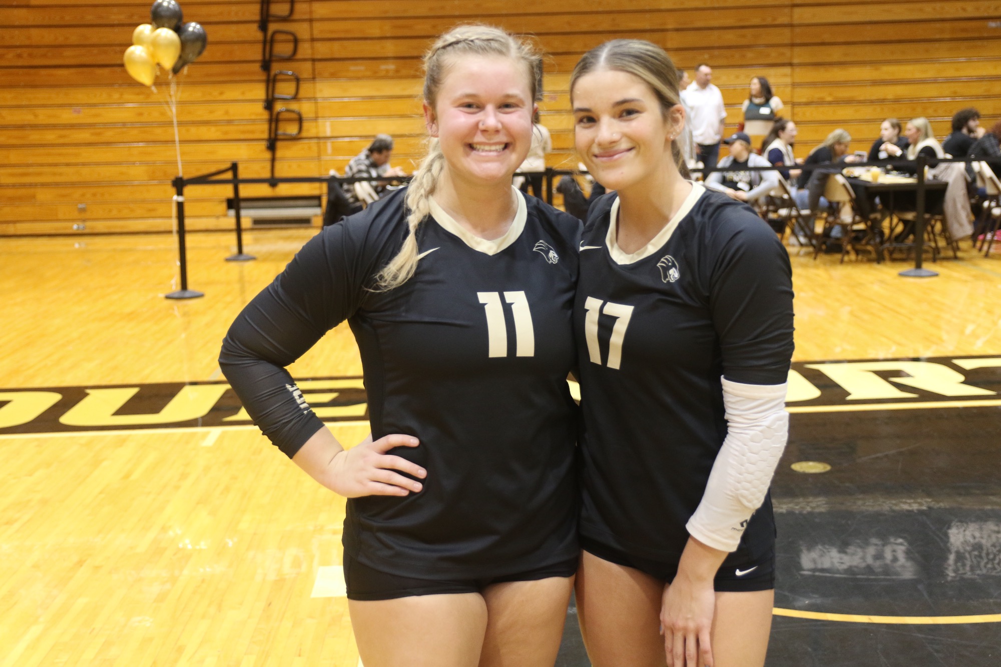Volleyball takes down Parkside in 5set thriller on Senior Night