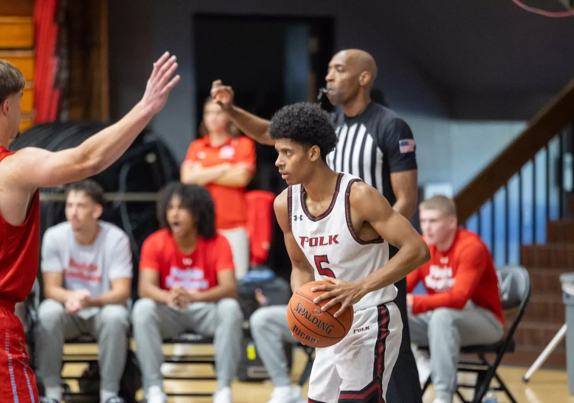 McCray inbounds against FSC