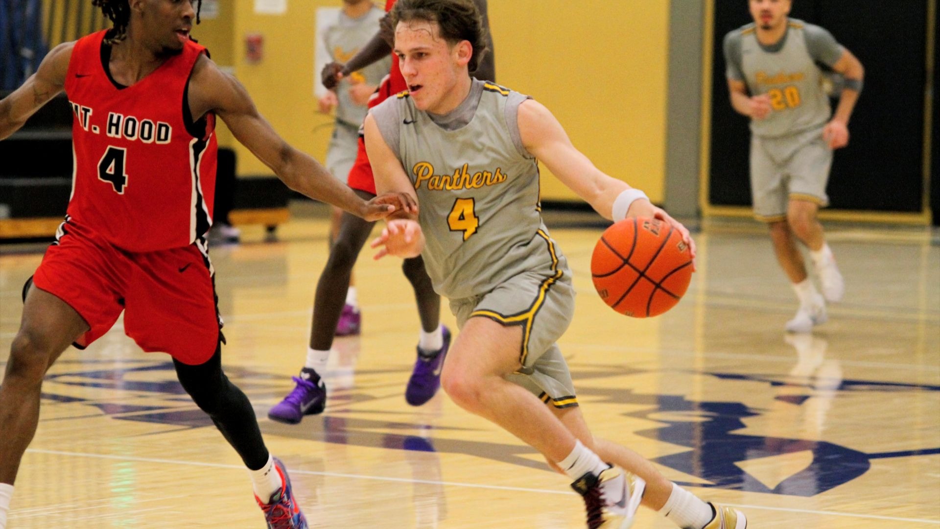 Jaxson Spafford dribble drive versus Mt. Hood