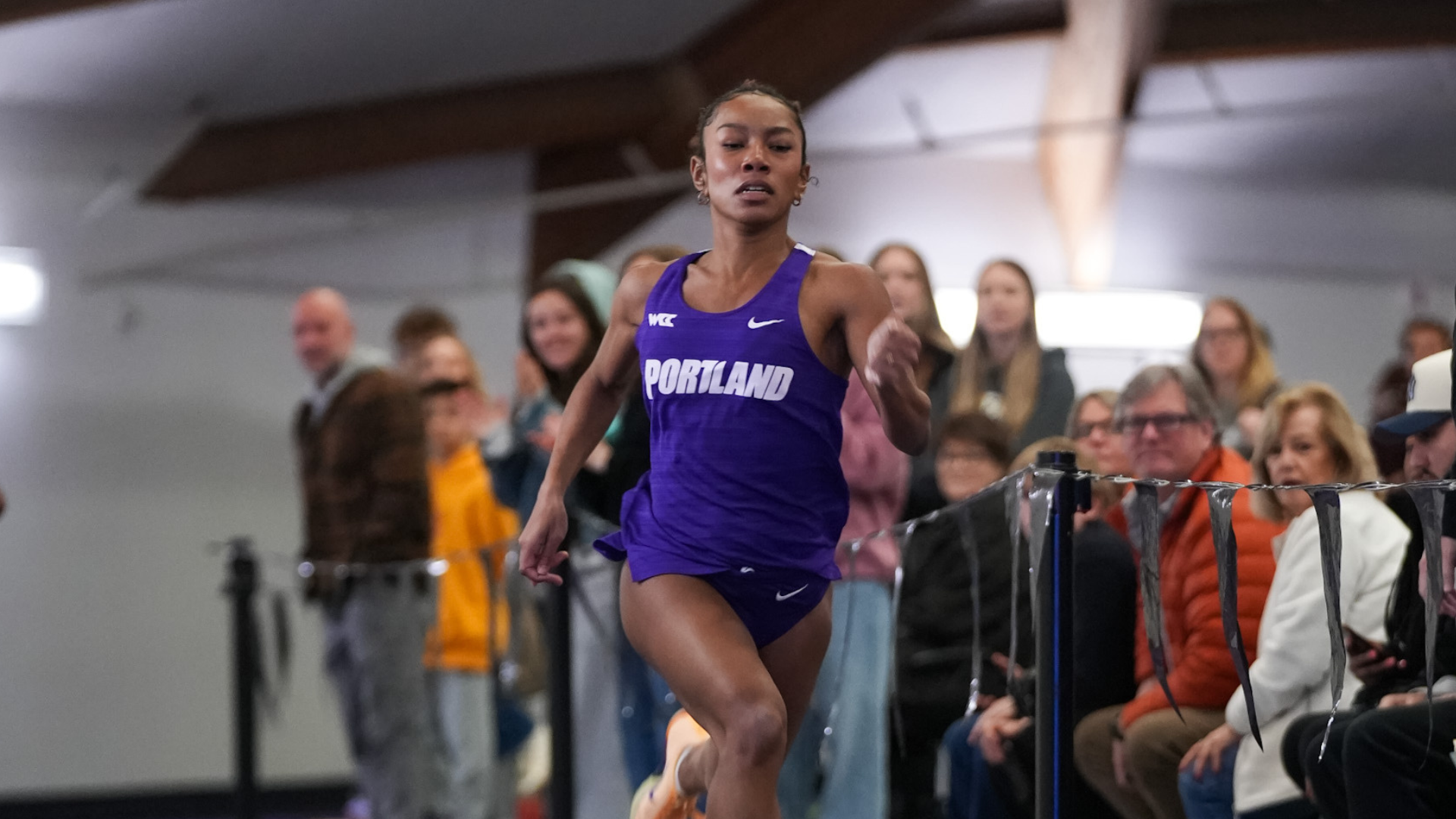 Malia Harvey won 200m at Portland Indoor 1