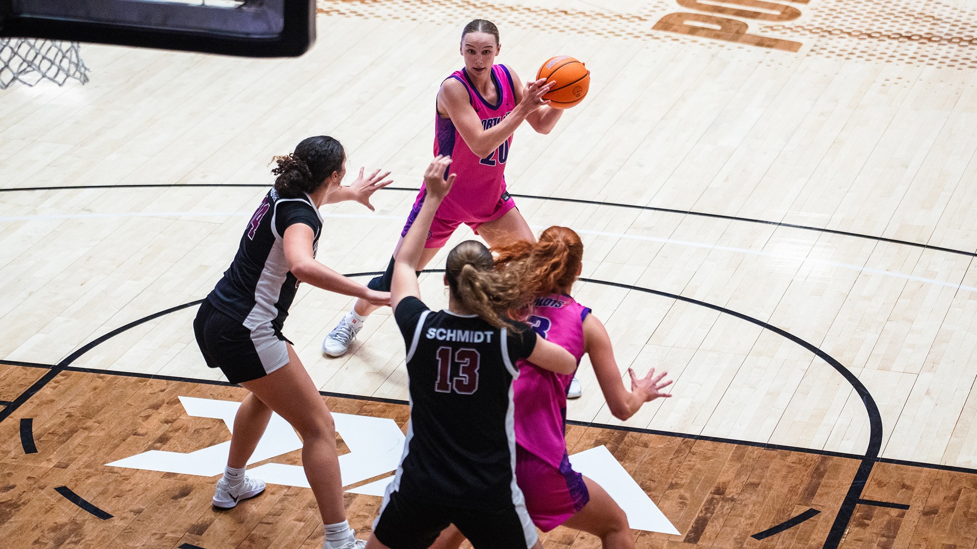 Lainey Spear looks for the entry pass to Flo Dallow.