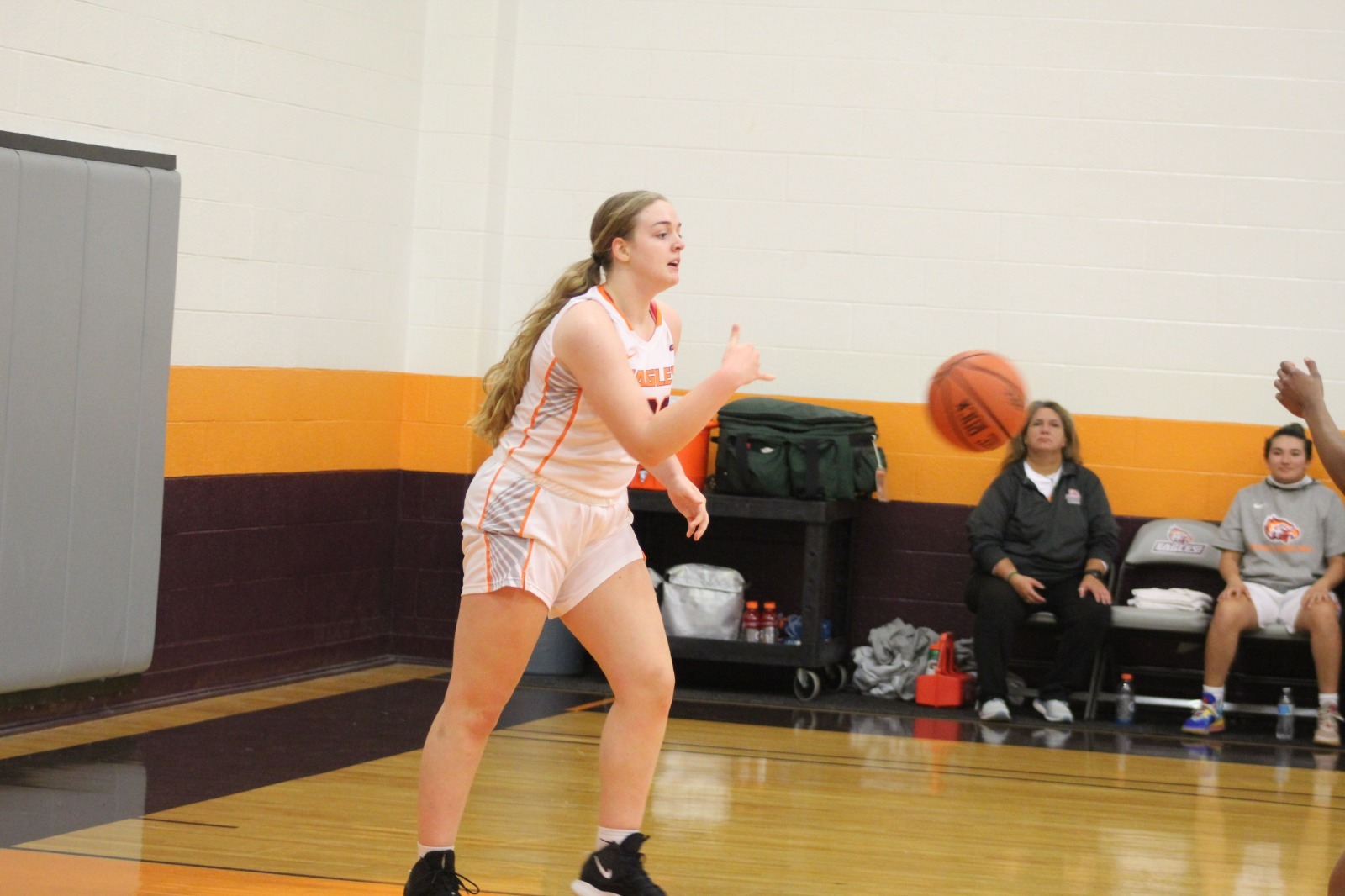 Women’s Basketball Opens Up CACC Play With Resounding Win Over