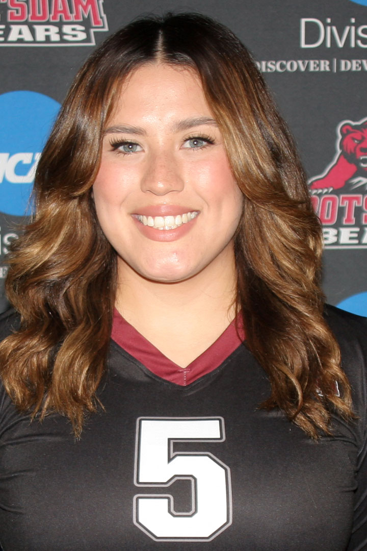 Nikki Ramirez head shot.