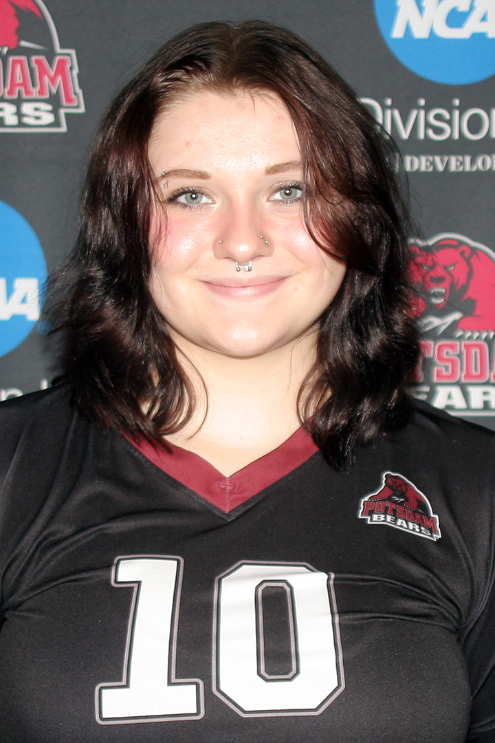 Santara Hart 2024 head shot.