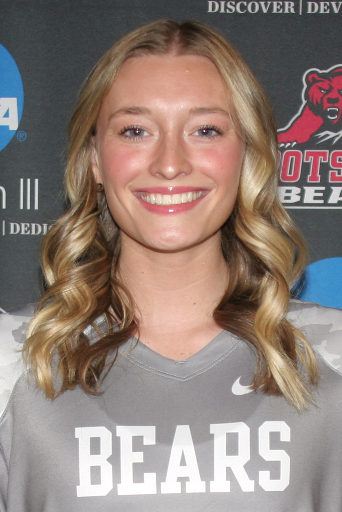 Tessa Pierce 2025 head shot.