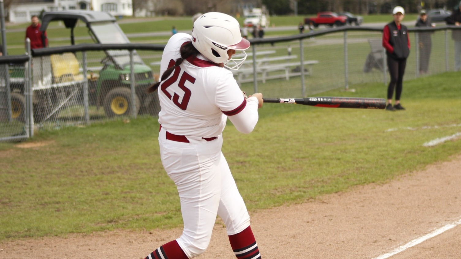 Kaidence Cronin bats against SLU on 04/21/26. 