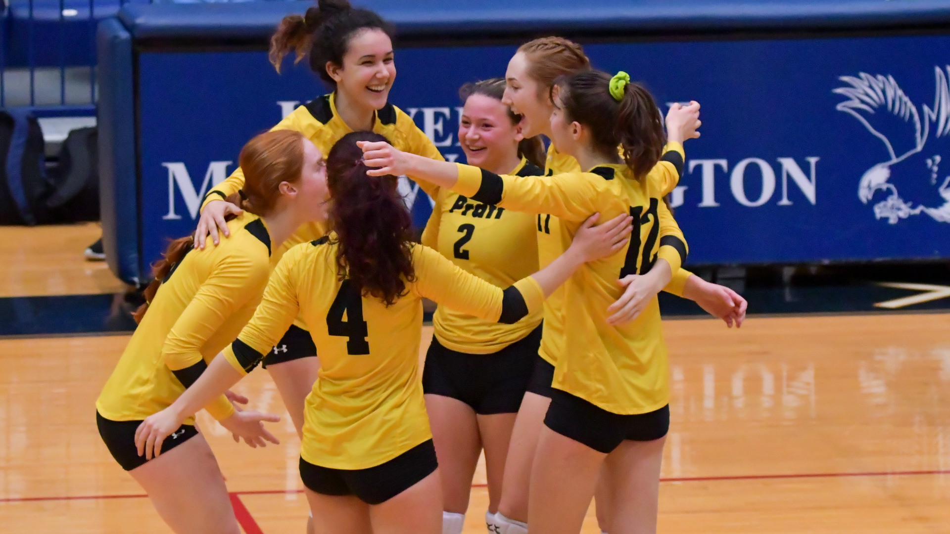 Women’s Volleyball Ends Season With a Victory Over Mount Mary Pratt Institute