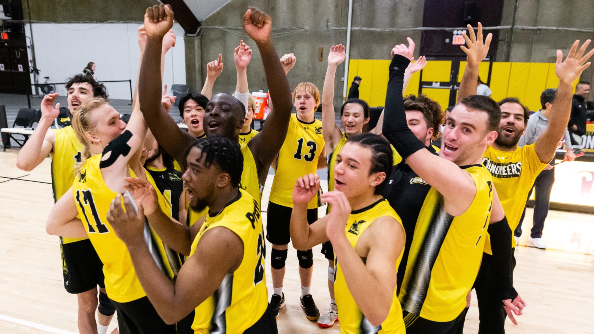 Men’s Volleyball Scores TriMatch Wins Over Old Westbury and Brooklyn
