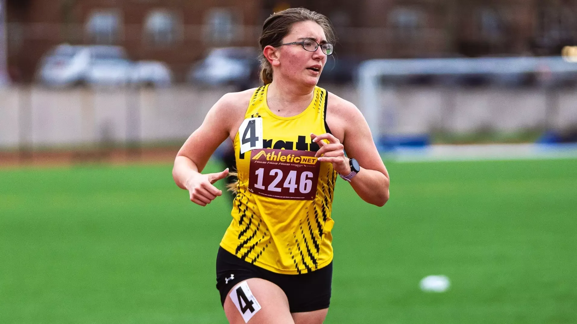 Giovanna Lisa wins the 3000 meter at the Pratt Invite