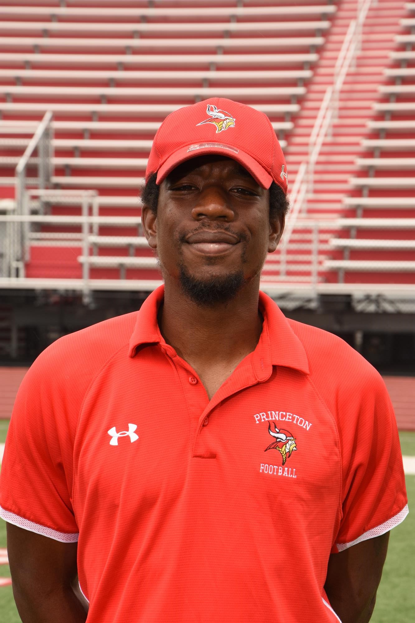 Coach Daronce Daniels