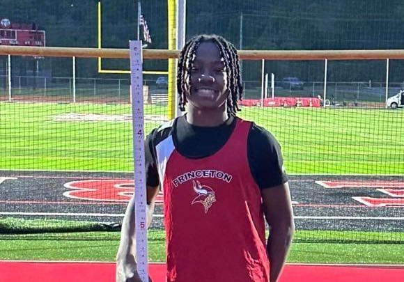 2024 Track-Jayden Davis School Record