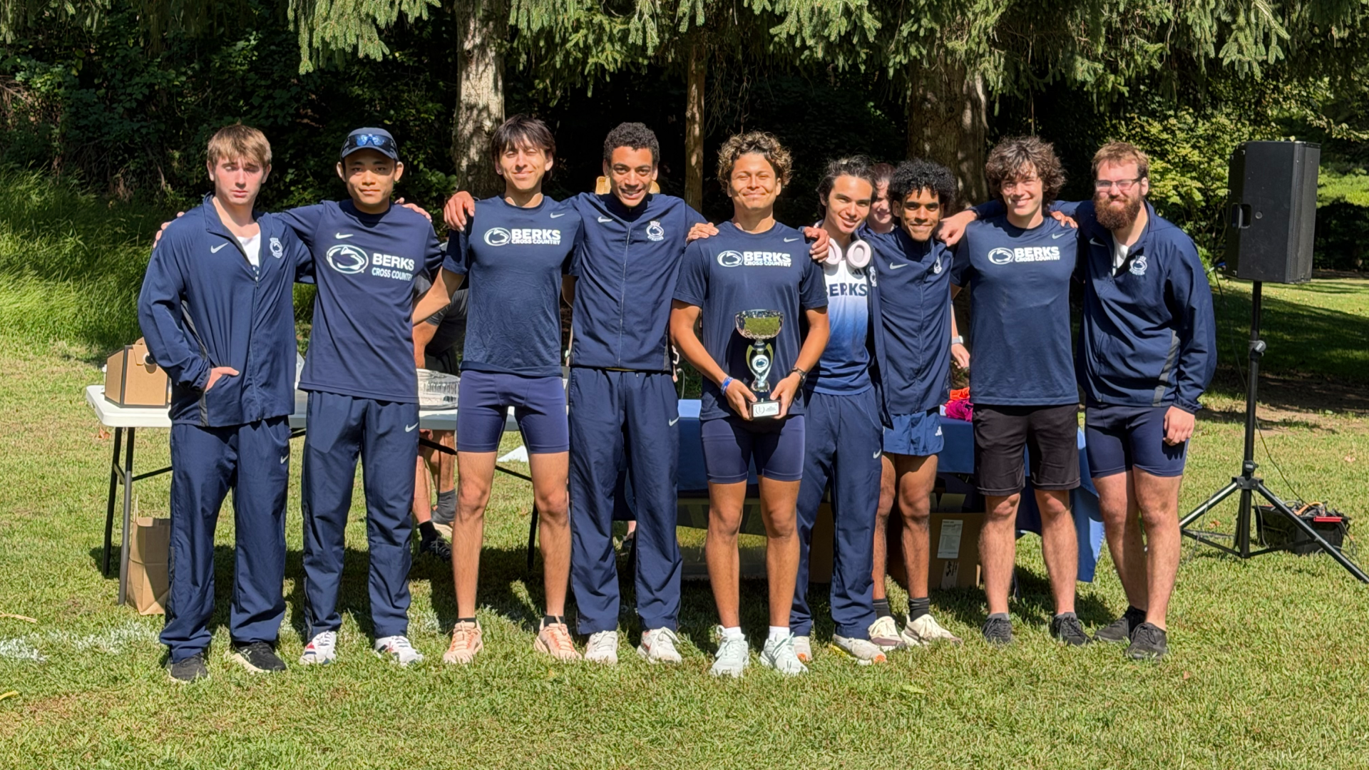 Men's Cross Country Abington Trophy Group Shot