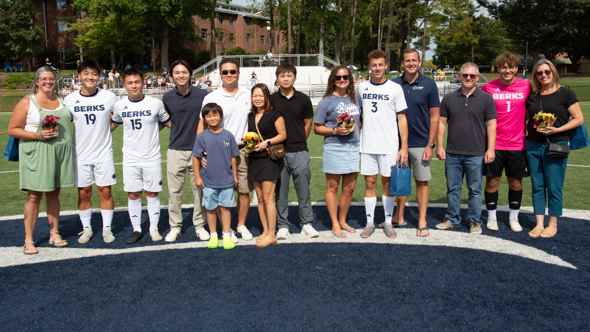 Men's Soccer Senior Day Group Picture with Family 2026