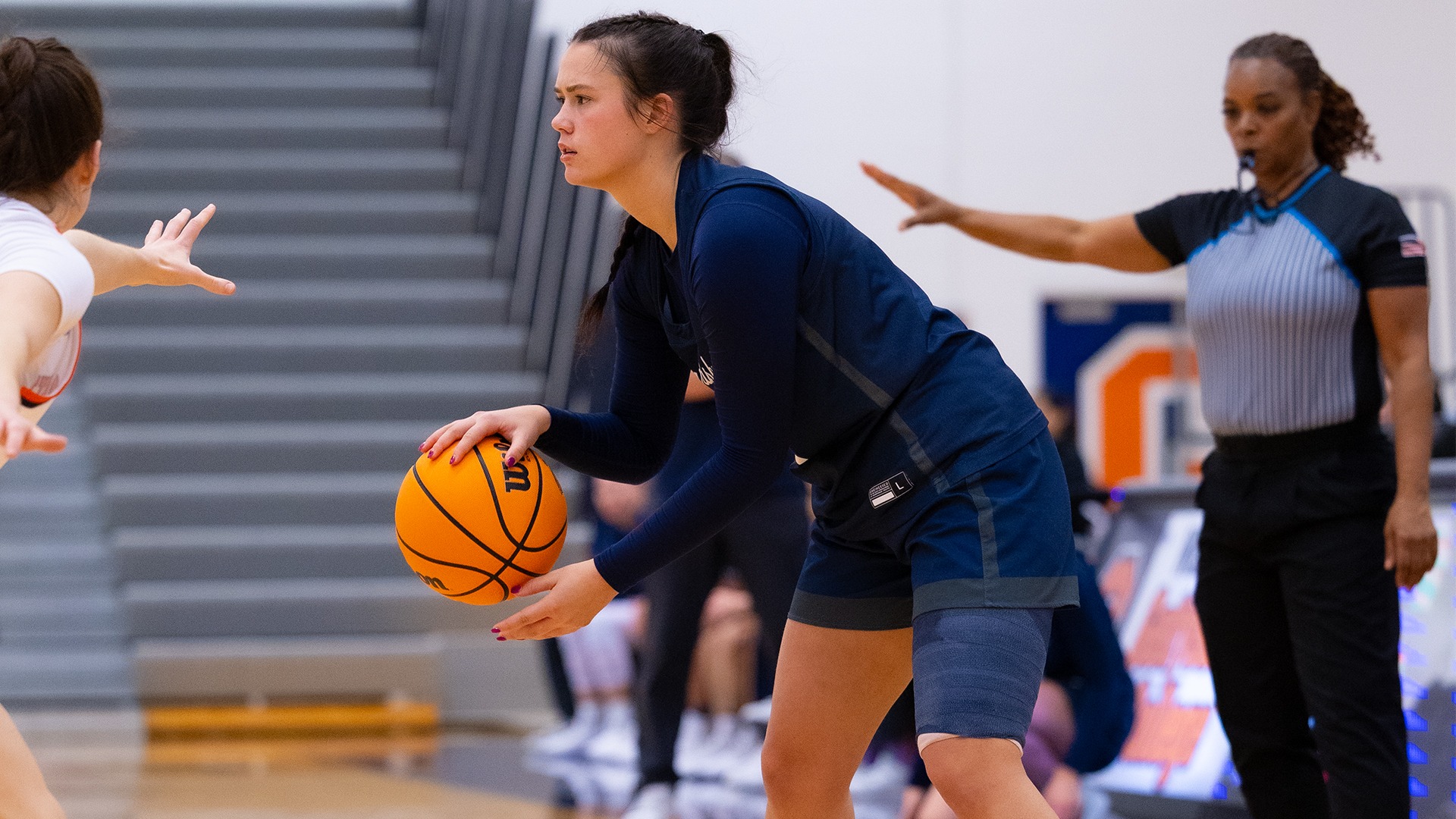 allison metzgar dribbles the ball near the sideline during a game at gettysburg in 2025