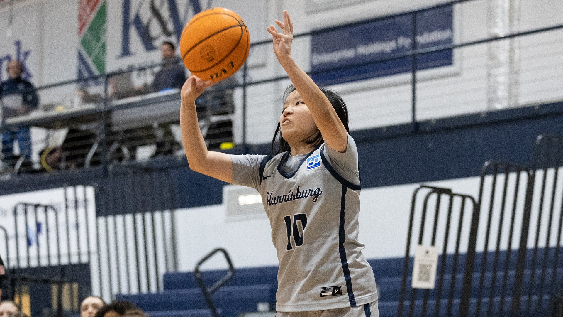 akira cho shoots the ball against penn state berks in 2026