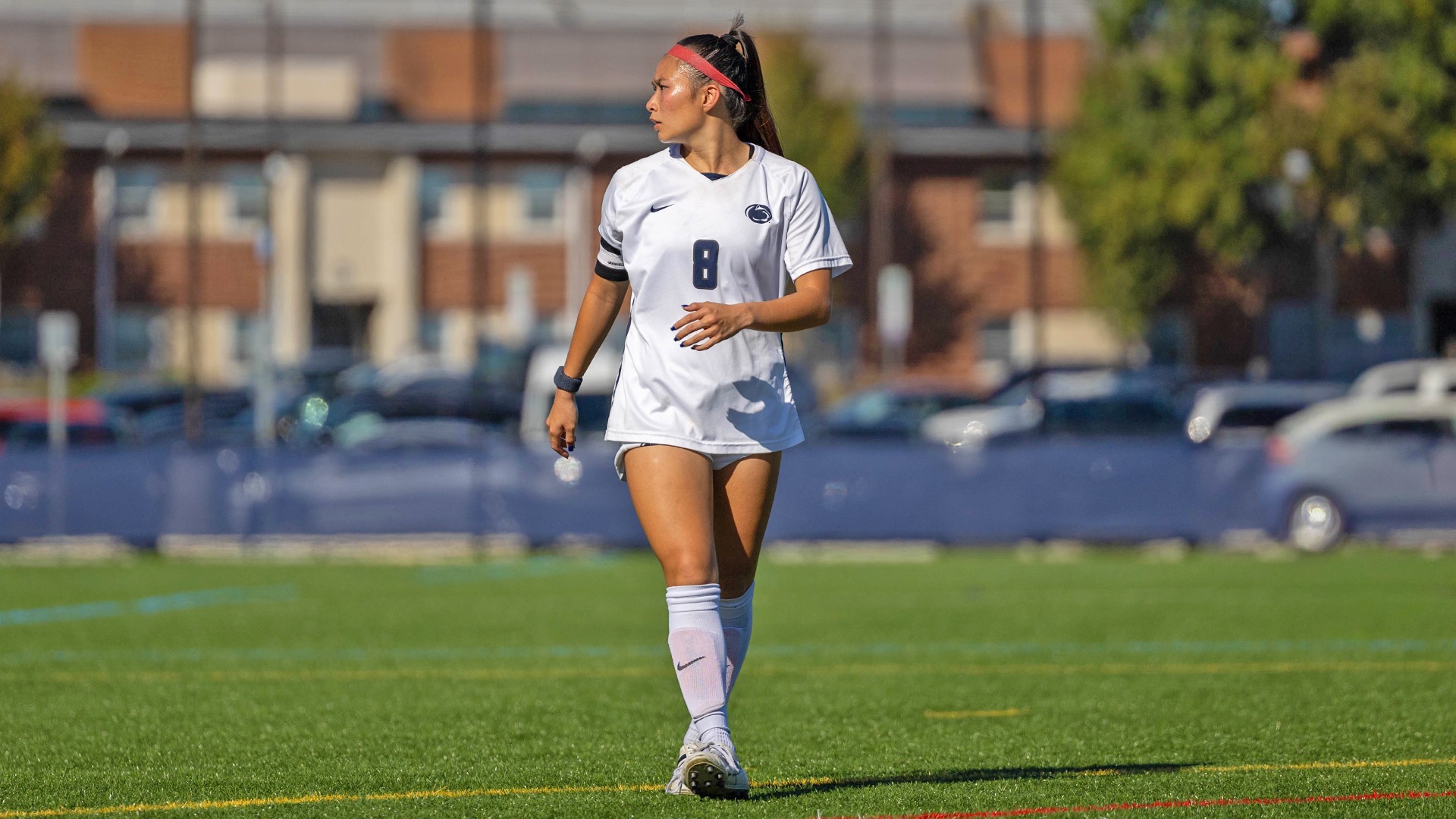 diana pon looks back towards a teammate during a game in 2025