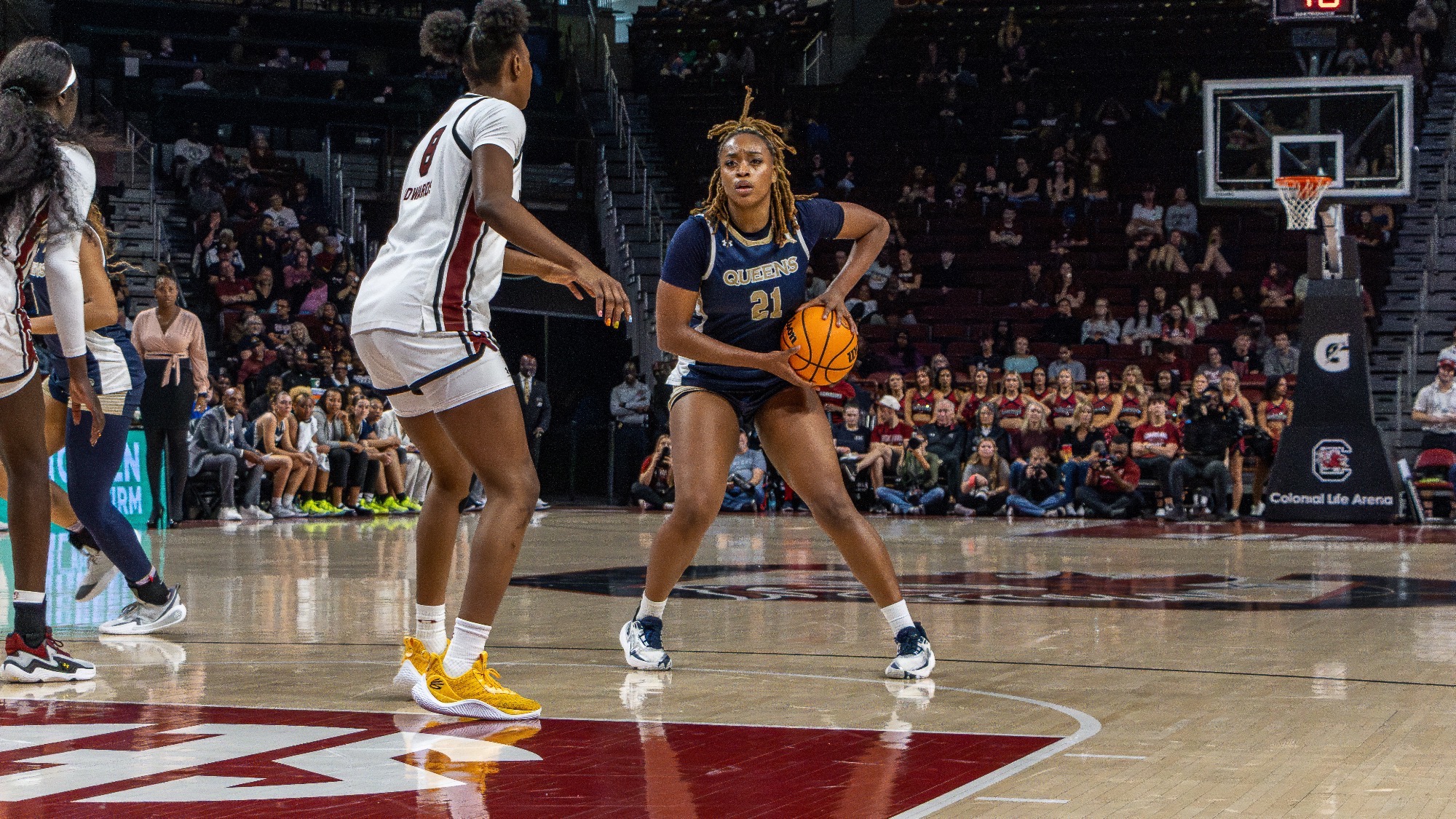 Hannah Hicks with ball at USC