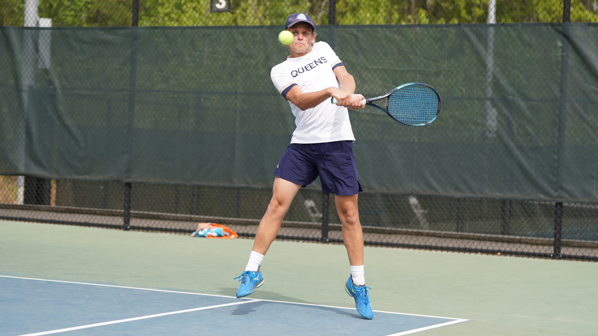 Lukas Gosselin jump swing