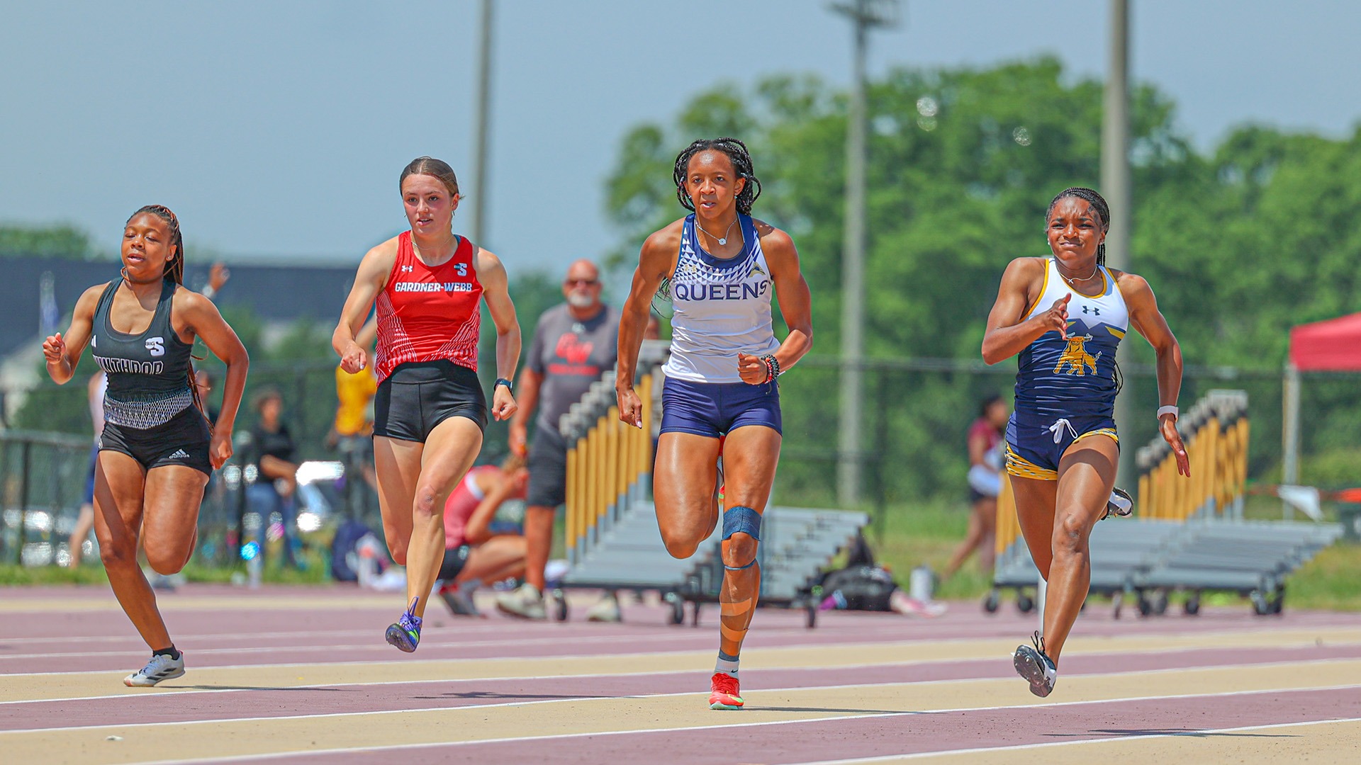 Jada Brown sprint