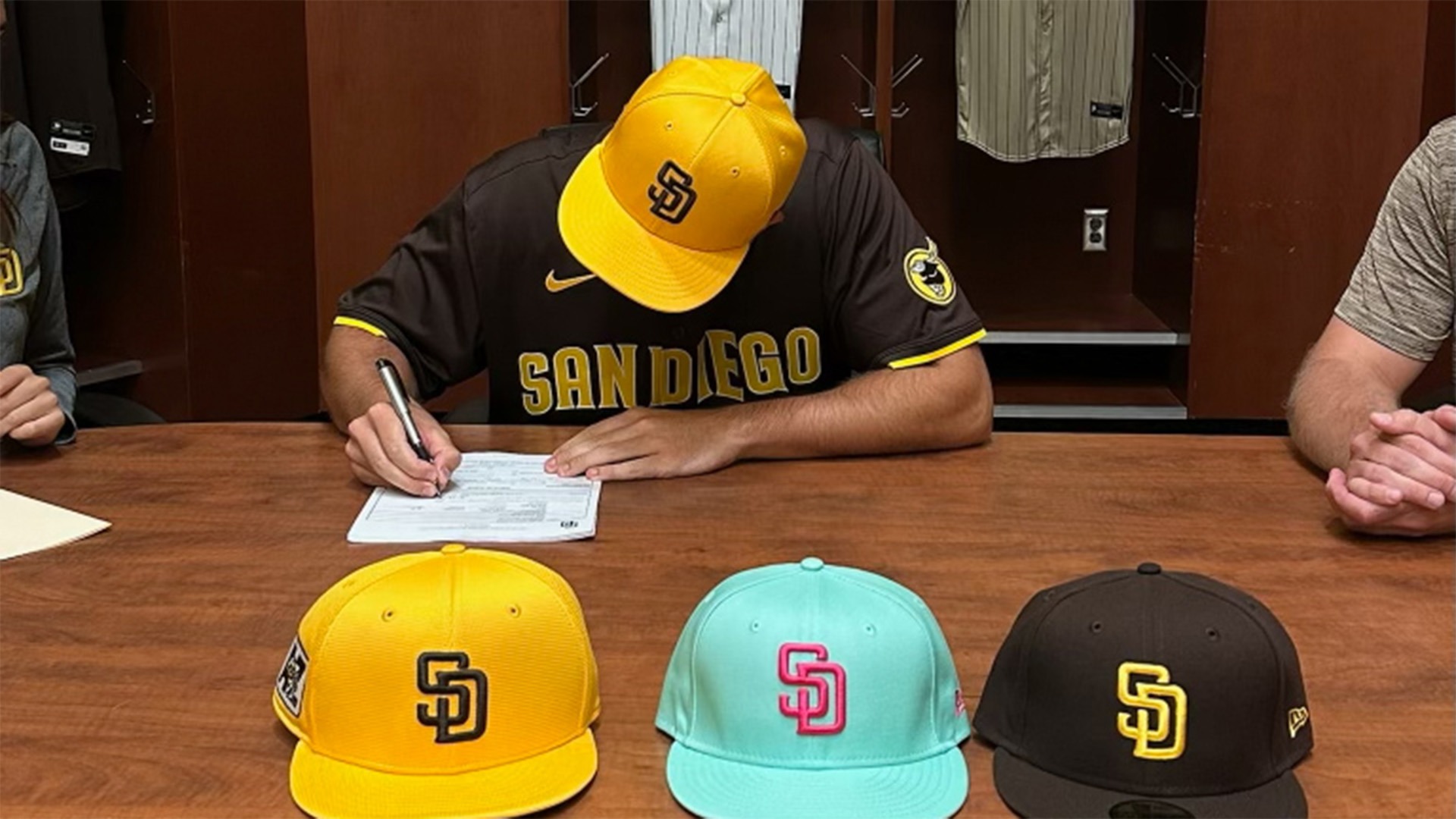 Landry Jurecka Signing